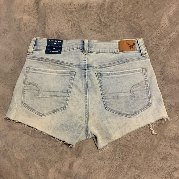 American Eagle Shorts size 4 - Picture 2 of 3